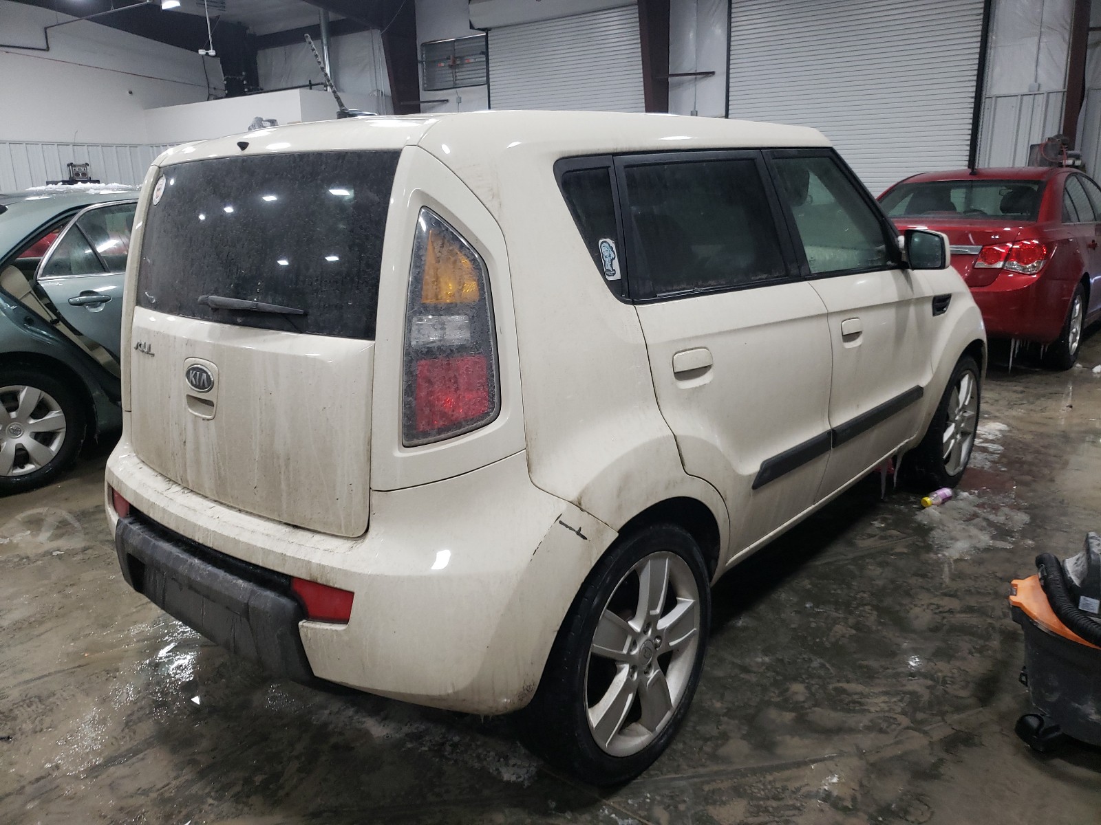 Photo 3 VIN: KNDJT2A28A7055036 - KIA SOUL + 