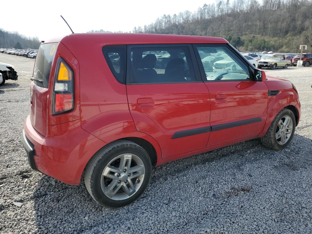 Photo 2 VIN: KNDJT2A28A7114988 - KIA SOUL 