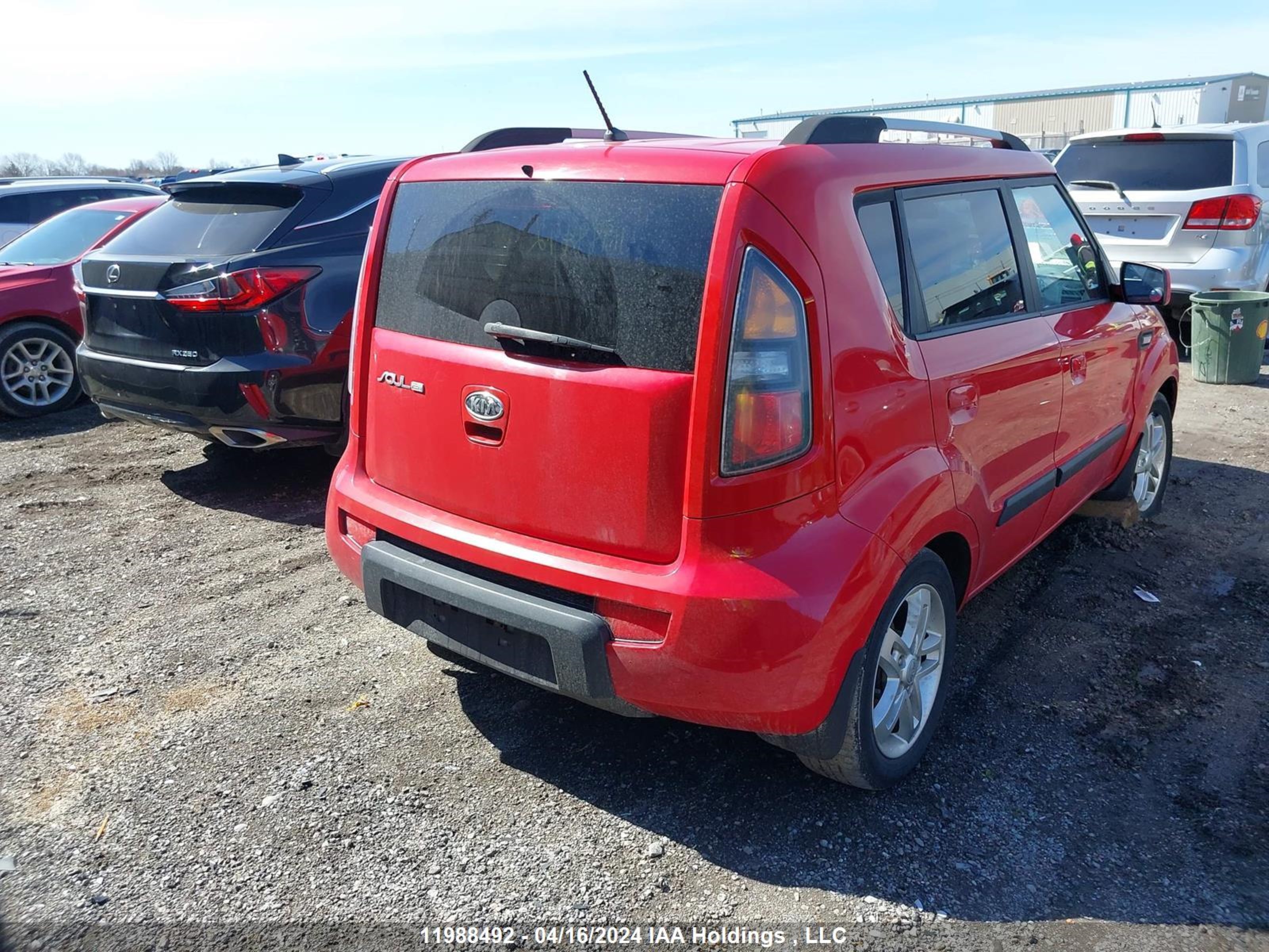 Photo 3 VIN: KNDJT2A28A7129927 - KIA SOUL 