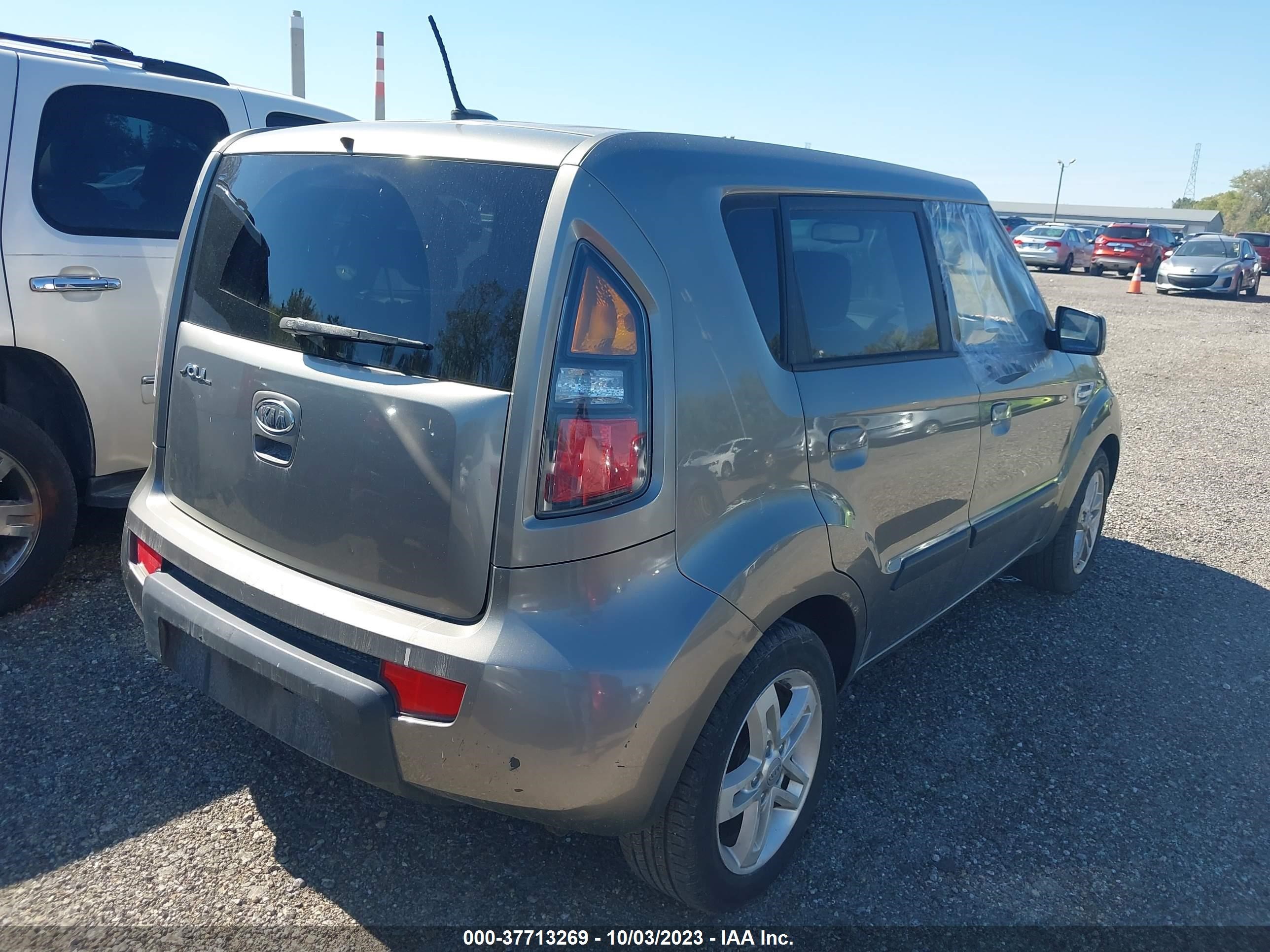 Photo 3 VIN: KNDJT2A28A7191618 - KIA SOUL 