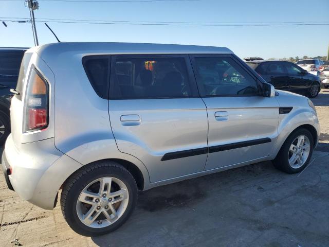 Photo 2 VIN: KNDJT2A28A7701658 - KIA SOUL + 