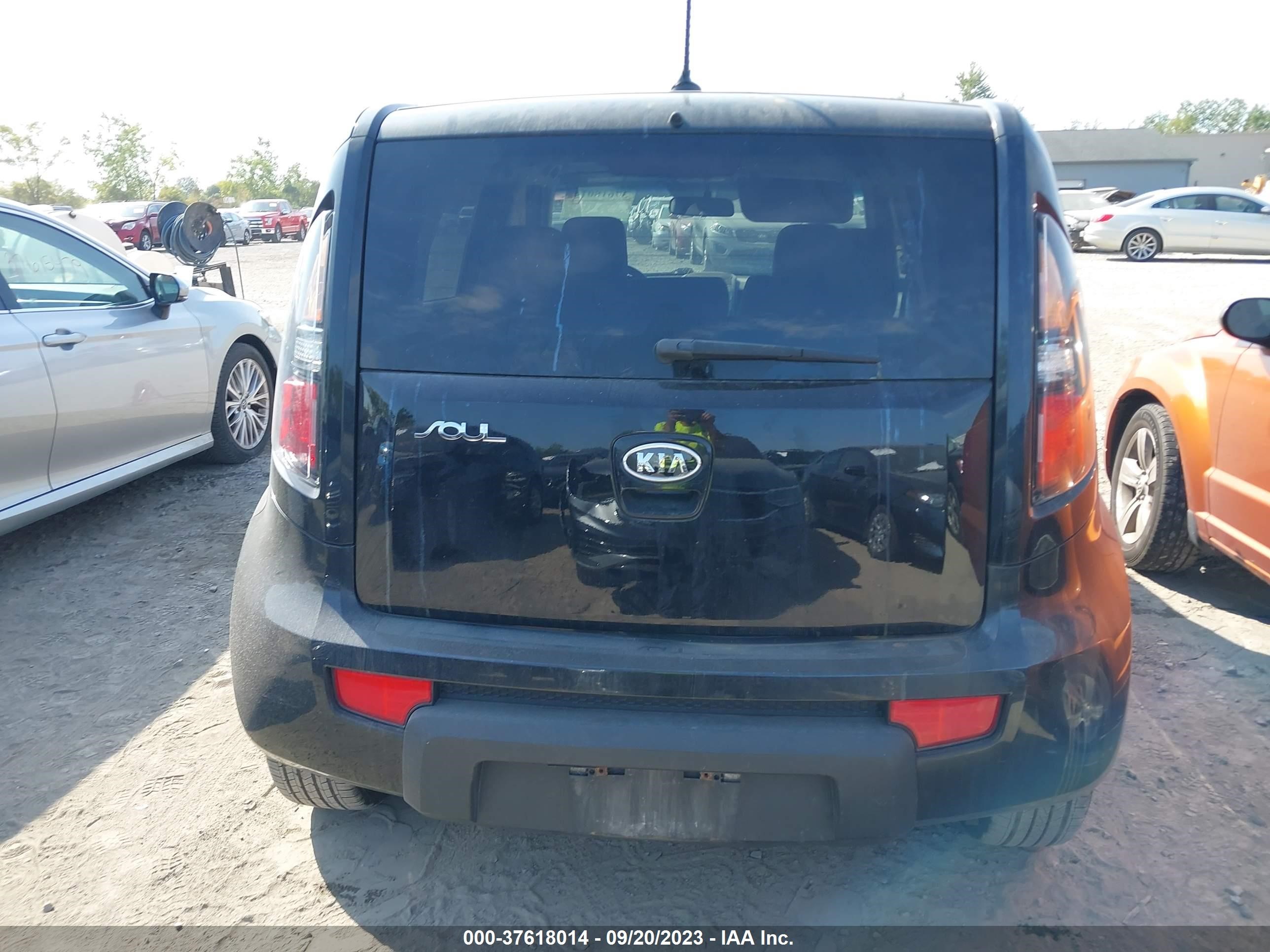 Photo 15 VIN: KNDJT2A28B7235540 - KIA SOUL 