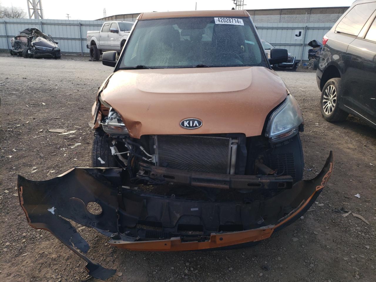 Photo 4 VIN: KNDJT2A28B7246229 - KIA SOUL 