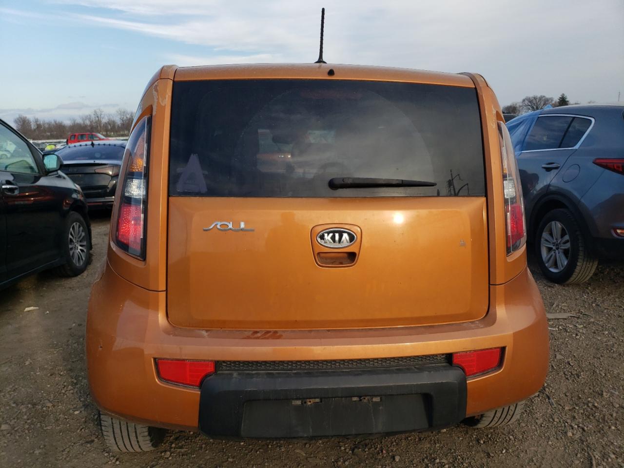 Photo 5 VIN: KNDJT2A28B7246229 - KIA SOUL 