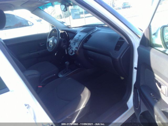 Photo 4 VIN: KNDJT2A28B7279182 - KIA SOUL 