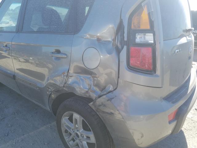 Photo 8 VIN: KNDJT2A28B7327831 - KIA SOUL + 