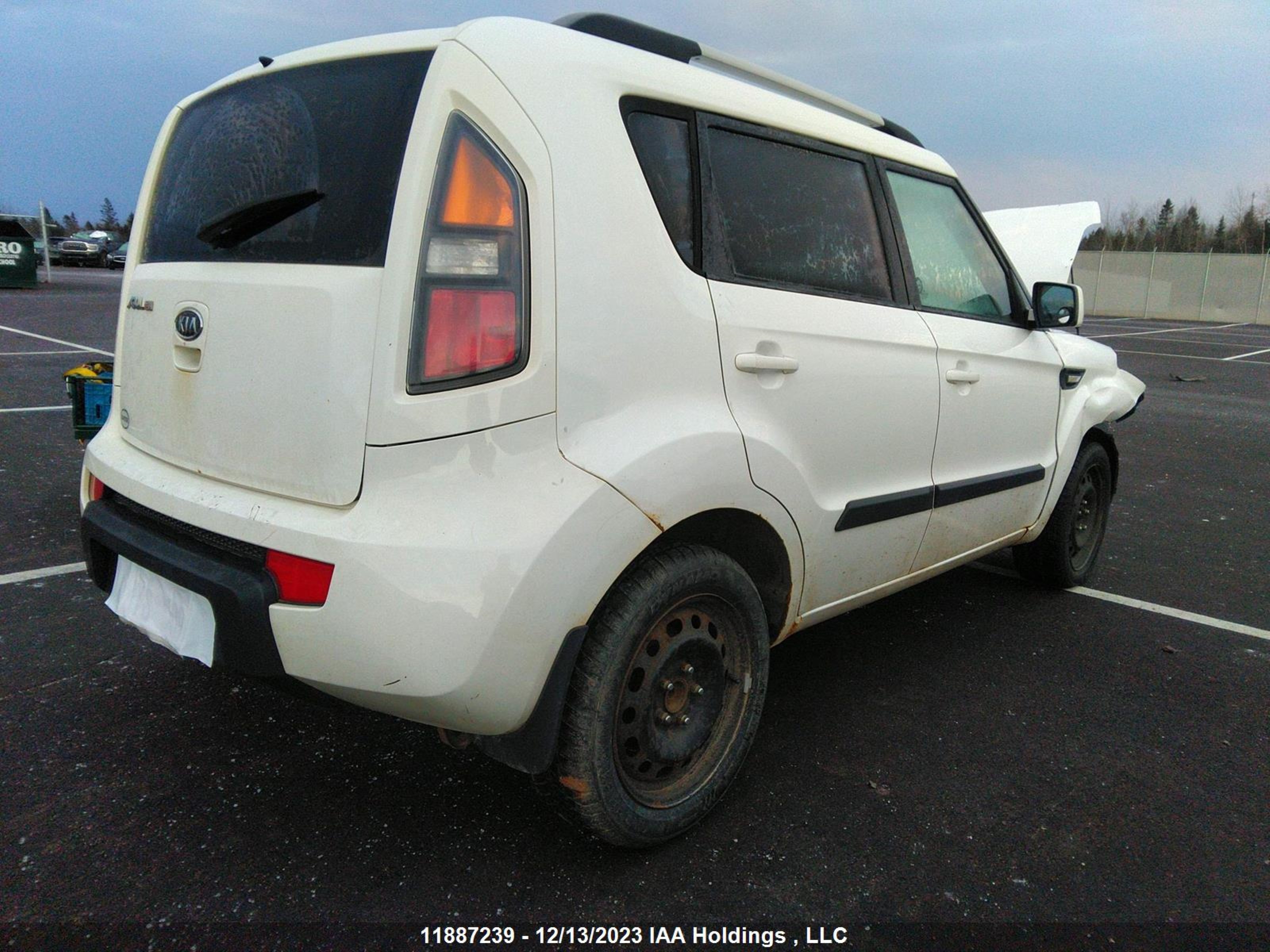 Photo 3 VIN: KNDJT2A28B7711138 - KIA SOUL 