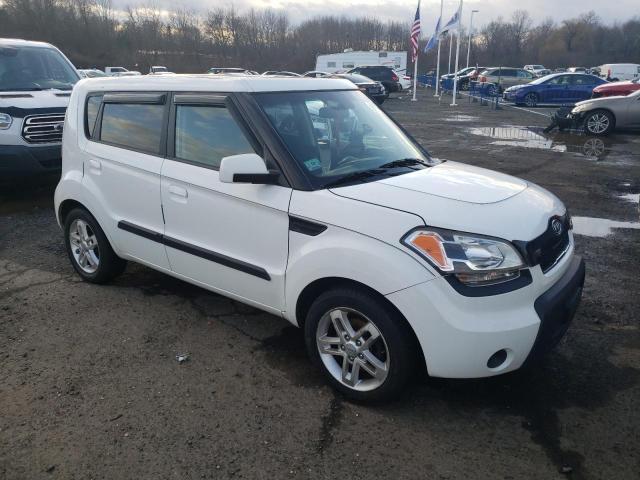 Photo 3 VIN: KNDJT2A29A7138815 - KIA SOUL + 