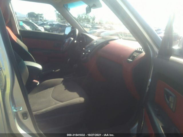 Photo 4 VIN: KNDJT2A29A7142430 - KIA SOUL 