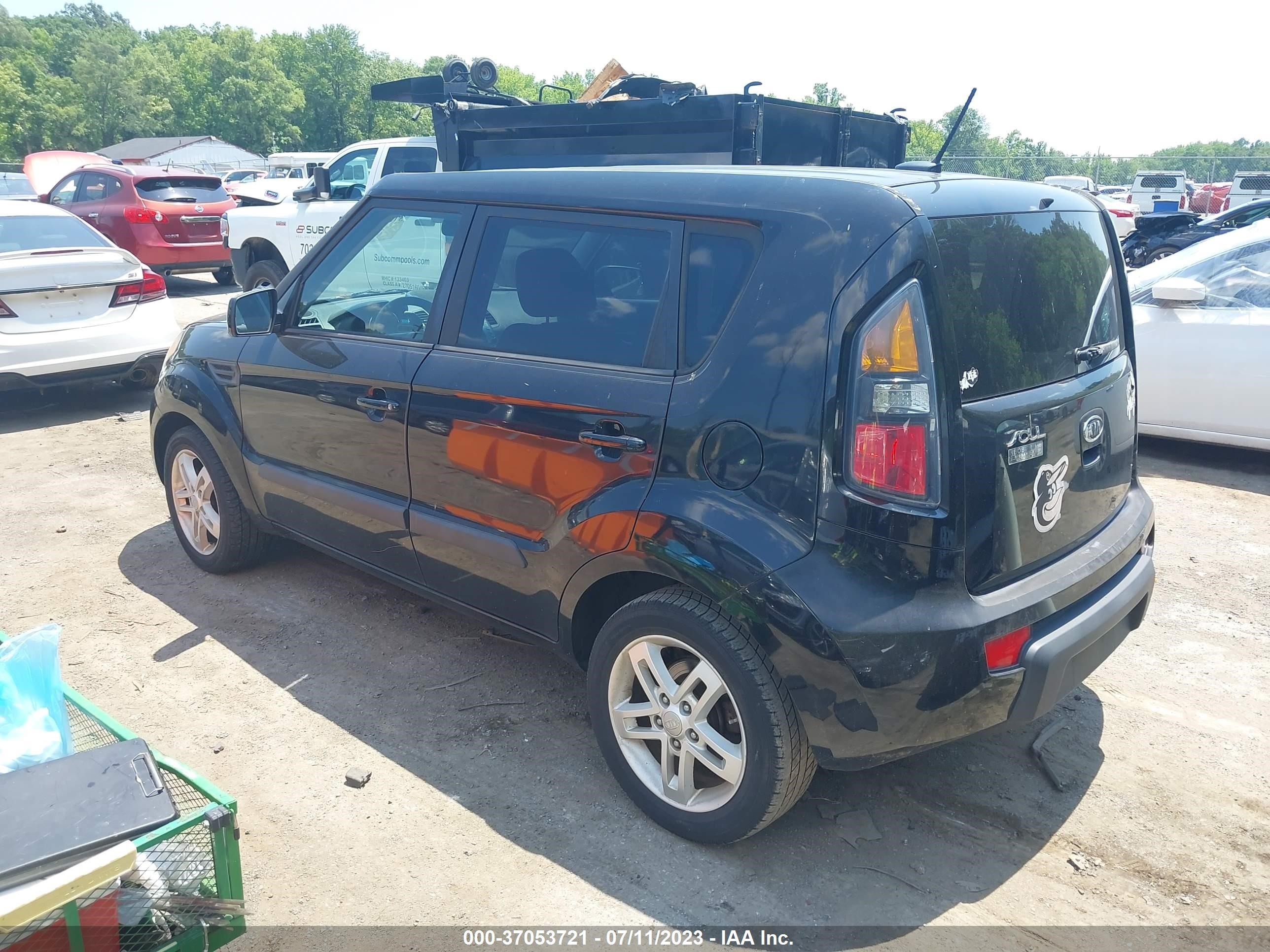 Photo 2 VIN: KNDJT2A29B7214020 - KIA SOUL 