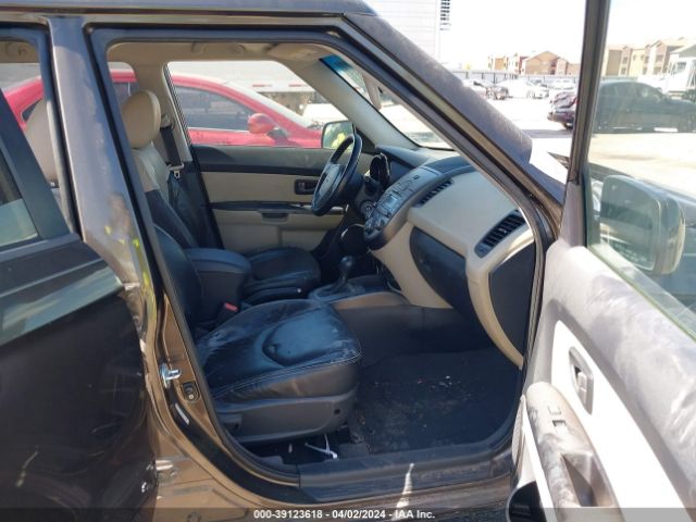 Photo 4 VIN: KNDJT2A29B7216396 - KIA SOUL 