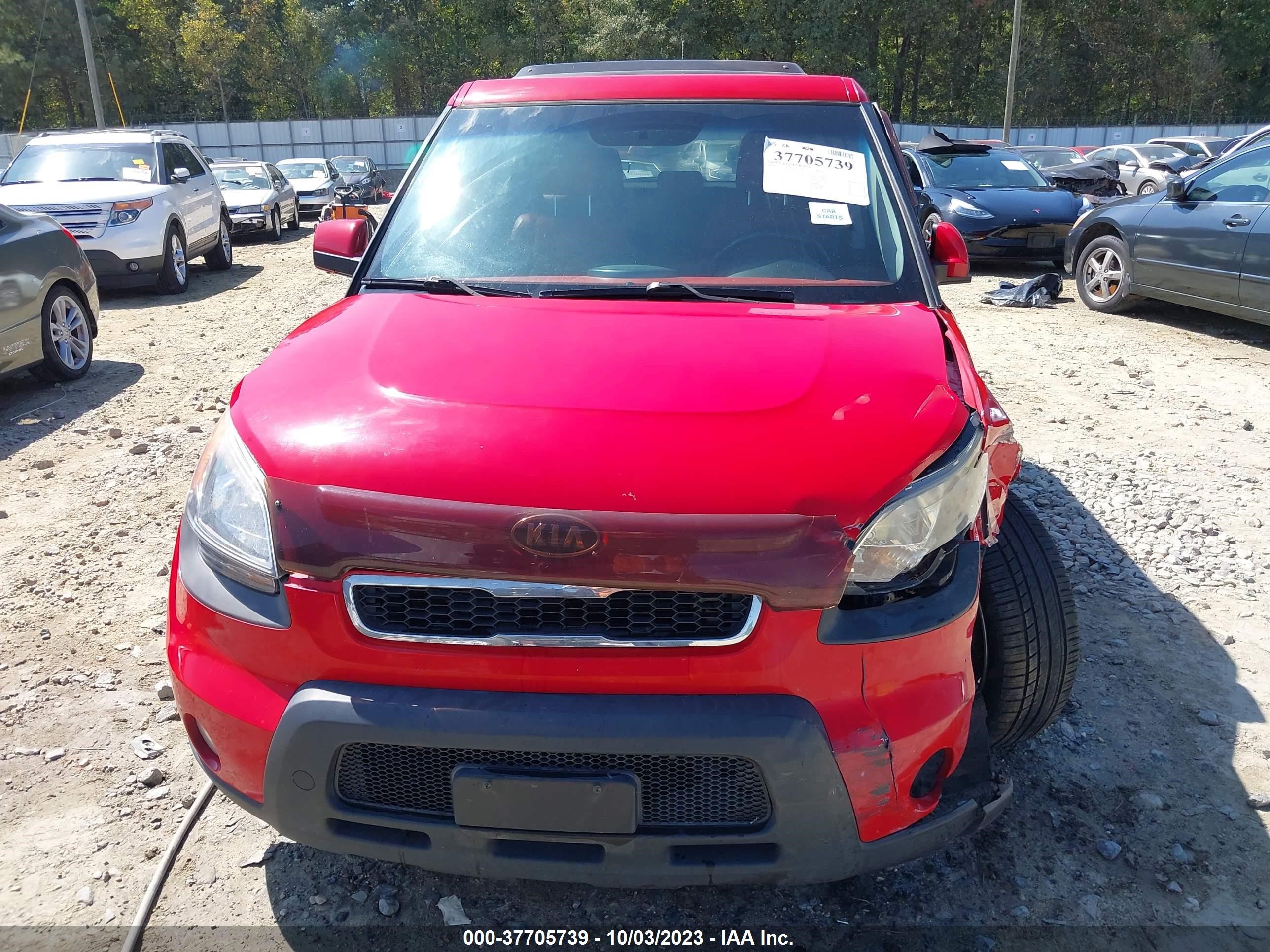 Photo 11 VIN: KNDJT2A29B7218486 - KIA SOUL 