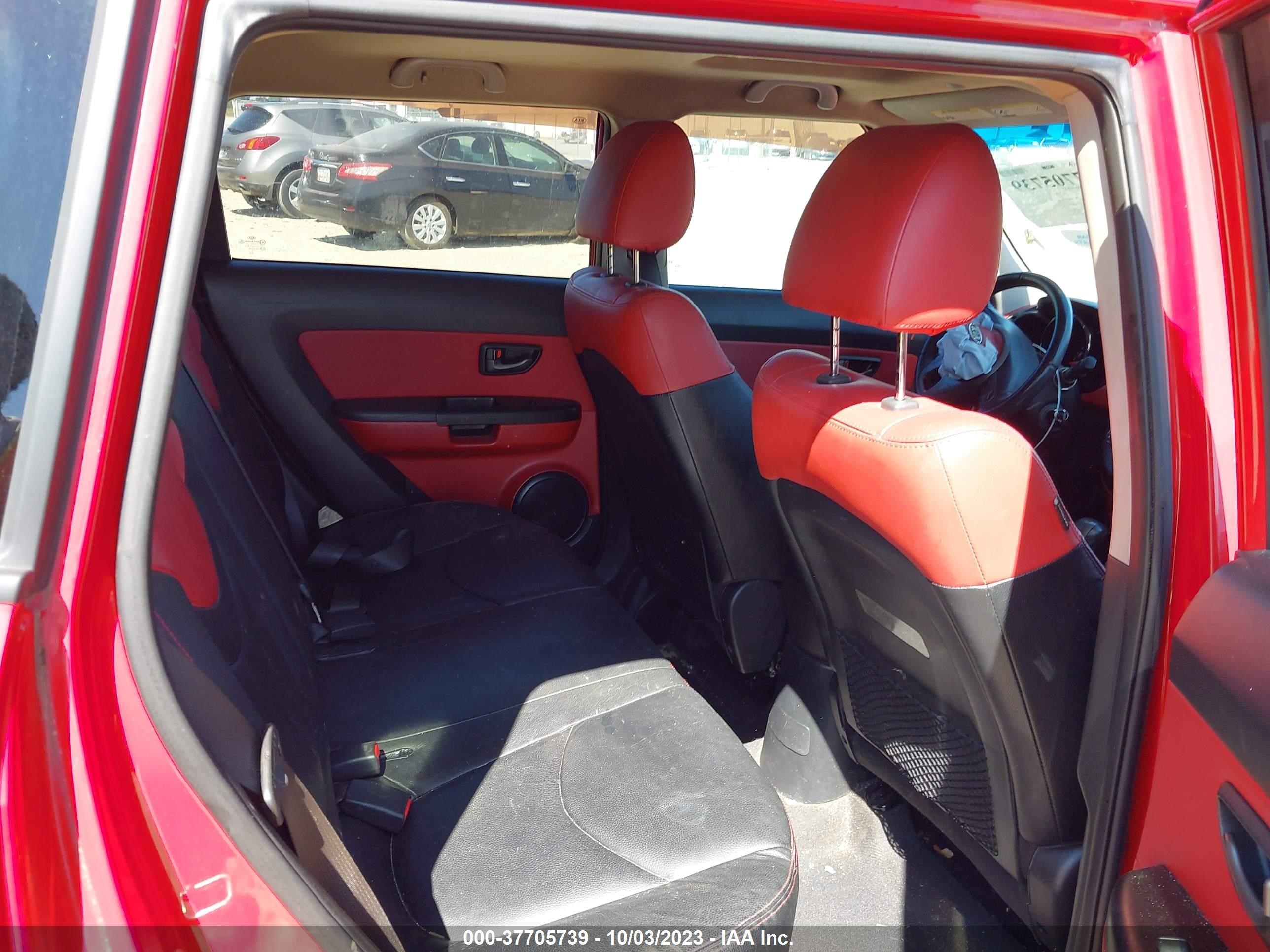 Photo 7 VIN: KNDJT2A29B7218486 - KIA SOUL 