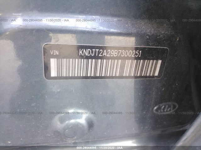 Photo 8 VIN: KNDJT2A29B7300251 - KIA SOUL 