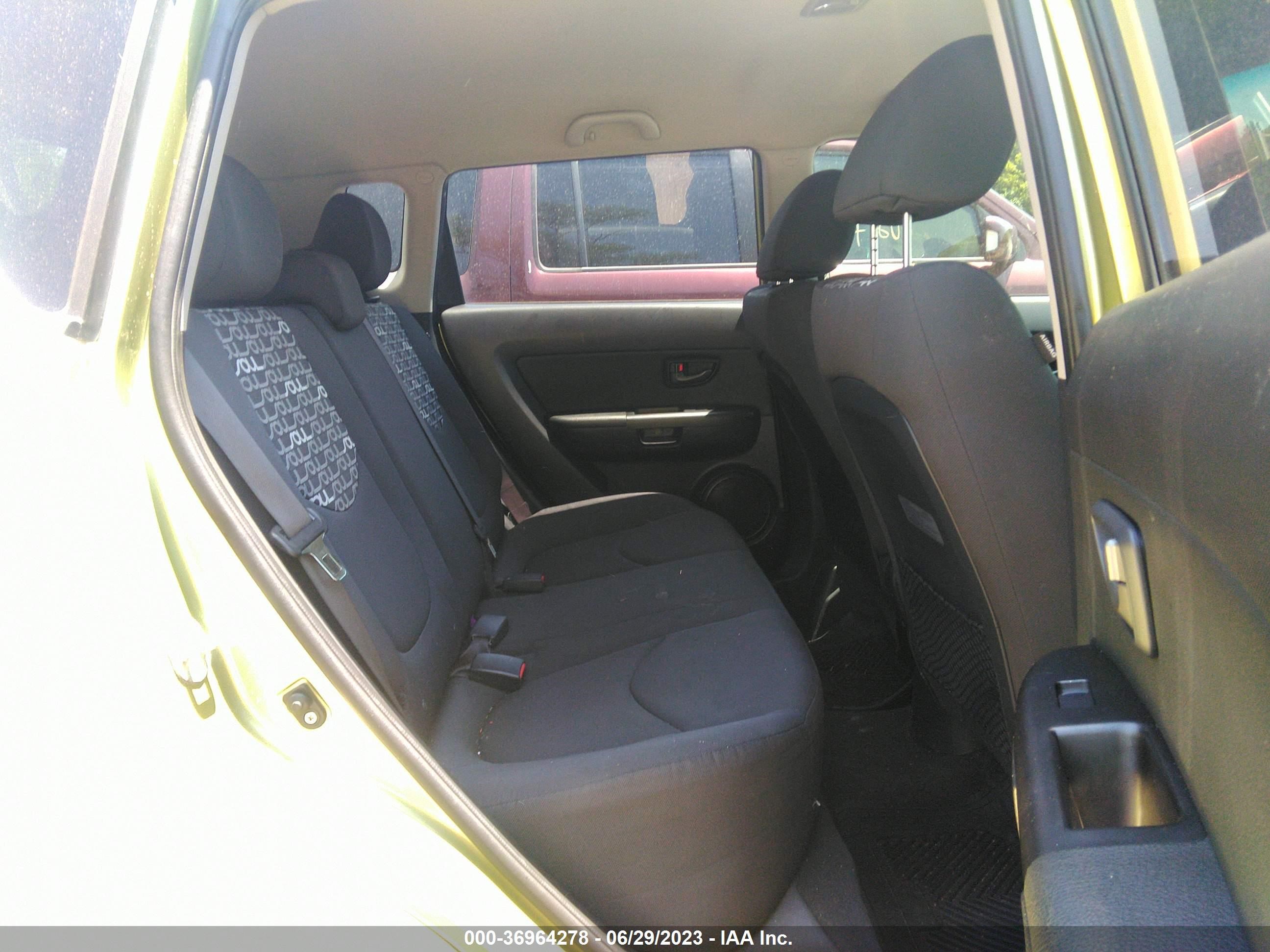 Photo 7 VIN: KNDJT2A29B7310889 - KIA SOUL 