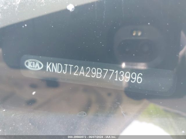 Photo 8 VIN: KNDJT2A29B7713996 - KIA SOUL 