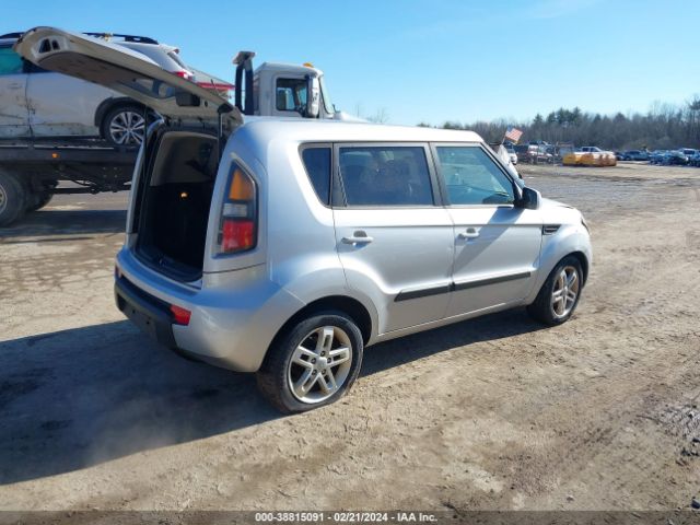 Photo 3 VIN: KNDJT2A29B7717109 - KIA SOUL 