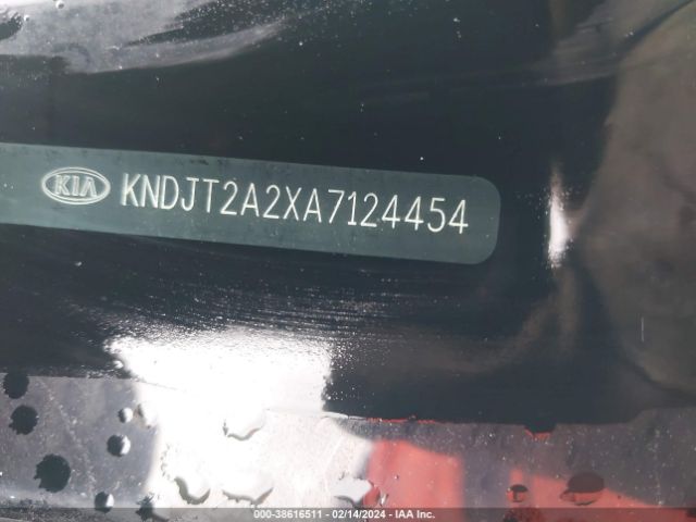 Photo 8 VIN: KNDJT2A2XA7124454 - KIA SOUL 