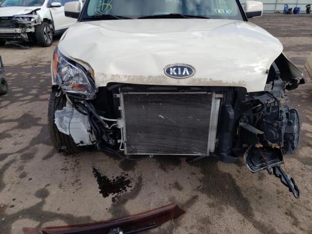 Photo 8 VIN: KNDJT2A2XA7158958 - KIA SOUL 