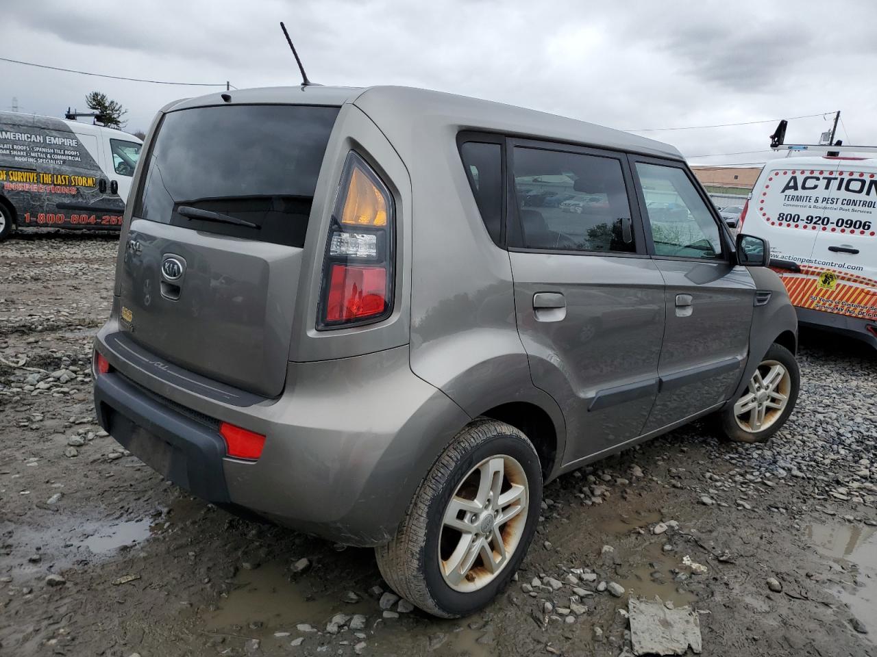 Photo 2 VIN: KNDJT2A2XA7161052 - KIA SOUL 