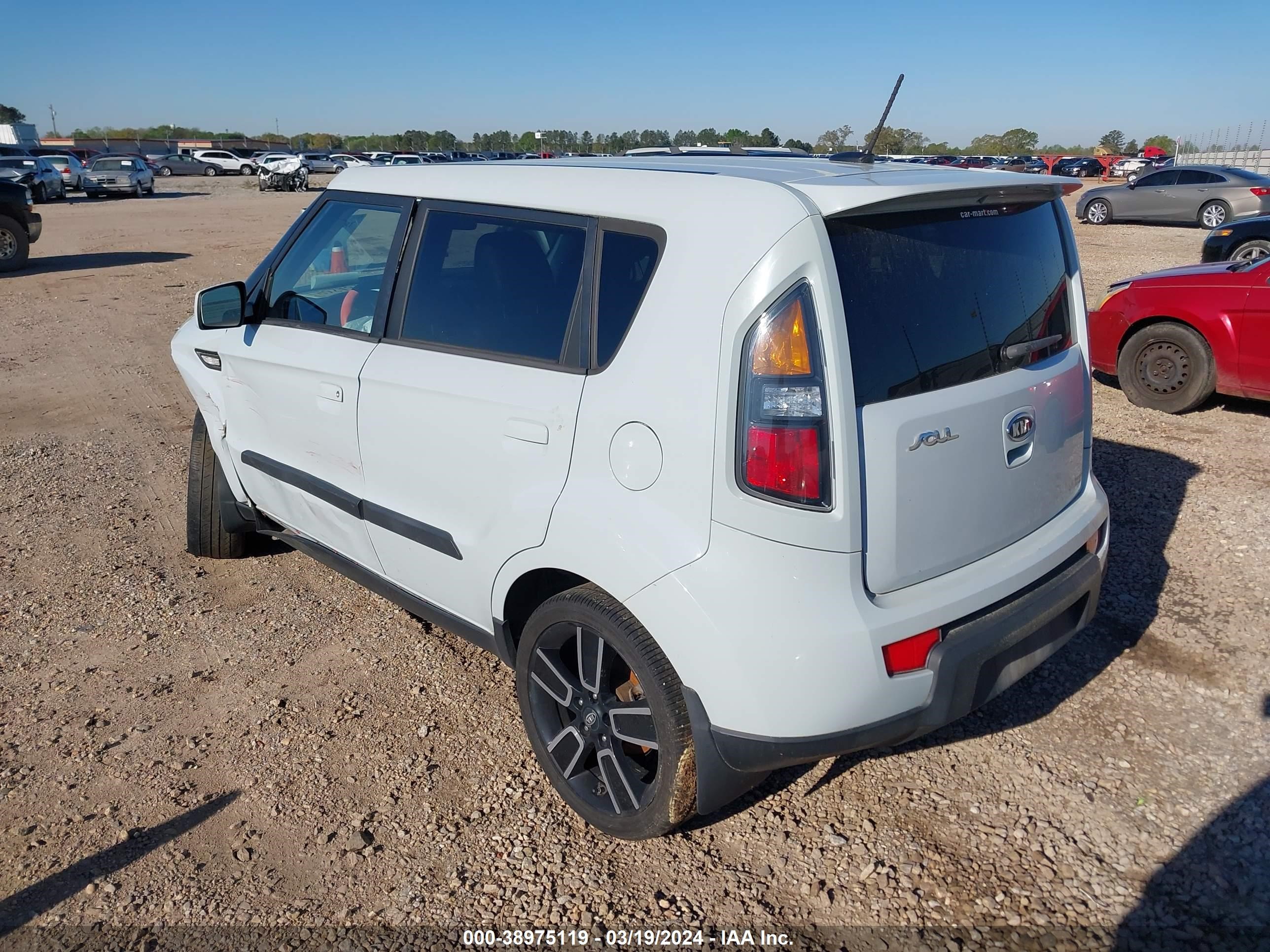 Photo 2 VIN: KNDJT2A2XA7170978 - KIA SOUL 