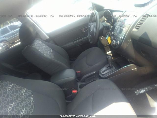 Photo 4 VIN: KNDJT2A2XA7189739 - KIA SOUL 