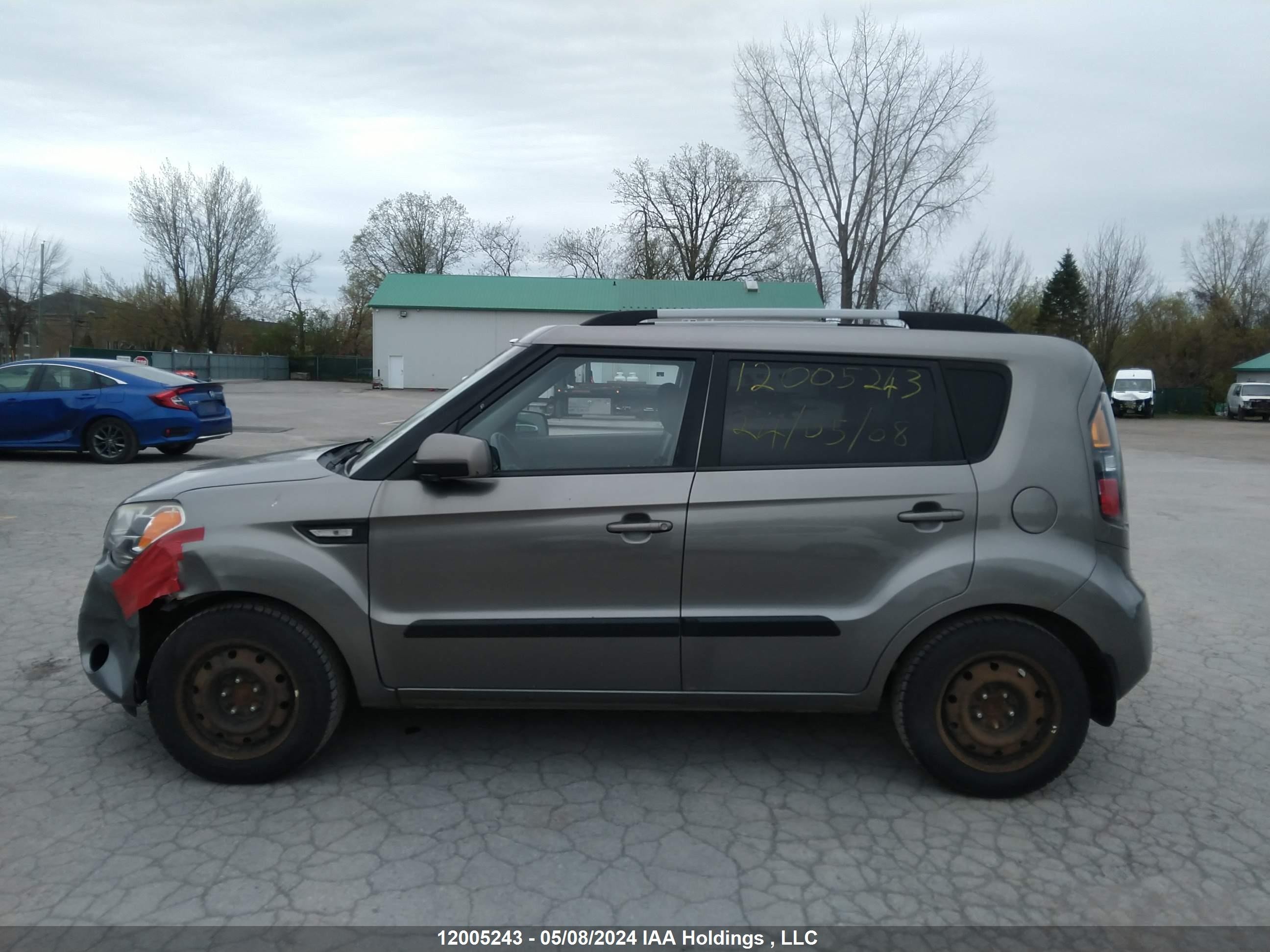 Photo 14 VIN: KNDJT2A2XB7203298 - KIA SOUL 