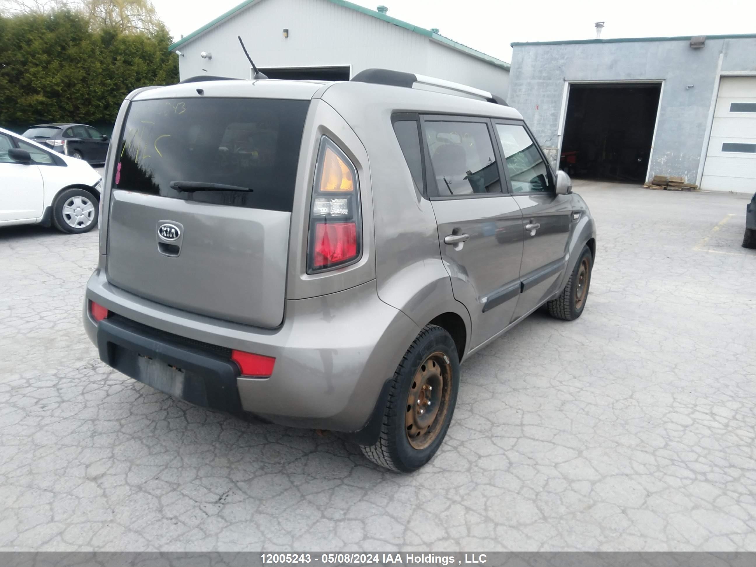 Photo 3 VIN: KNDJT2A2XB7203298 - KIA SOUL 