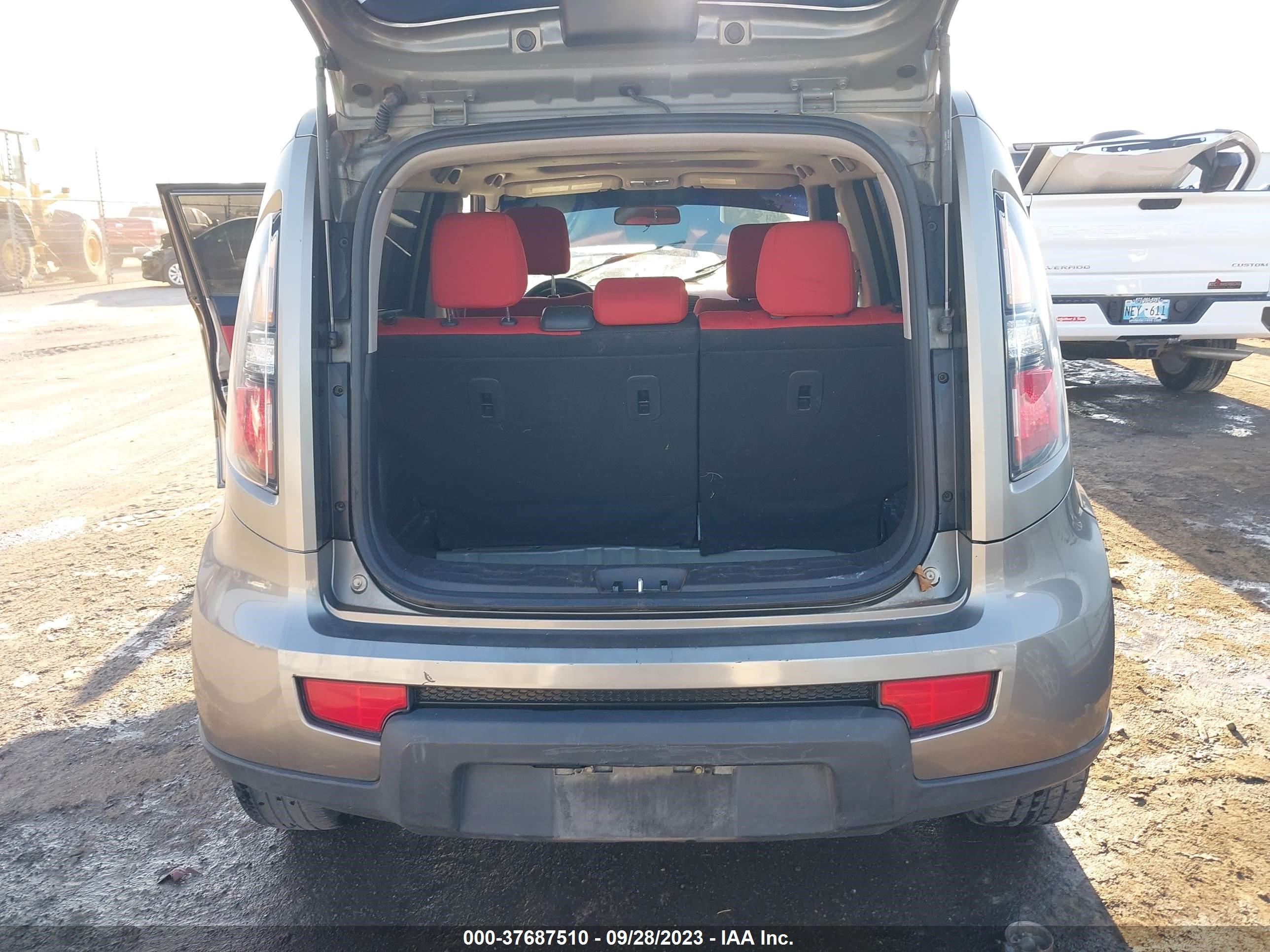 Photo 7 VIN: KNDJT2A2XB7227620 - KIA SOUL 