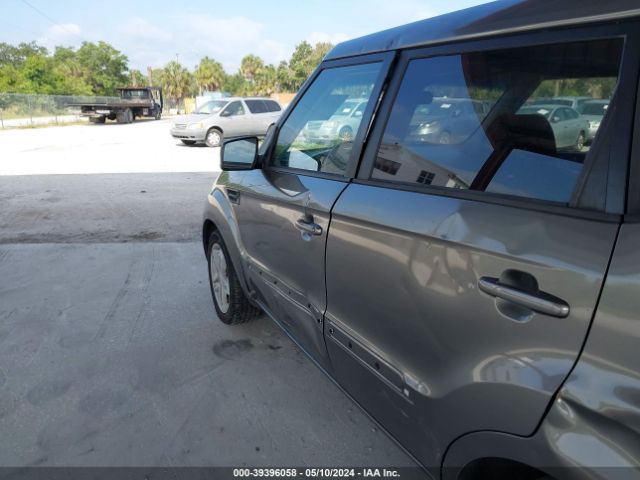 Photo 5 VIN: KNDJT2A2XB7272394 - KIA SOUL 