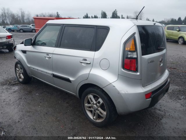 Photo 2 VIN: KNDJT2A2XB7310366 - KIA SOUL 