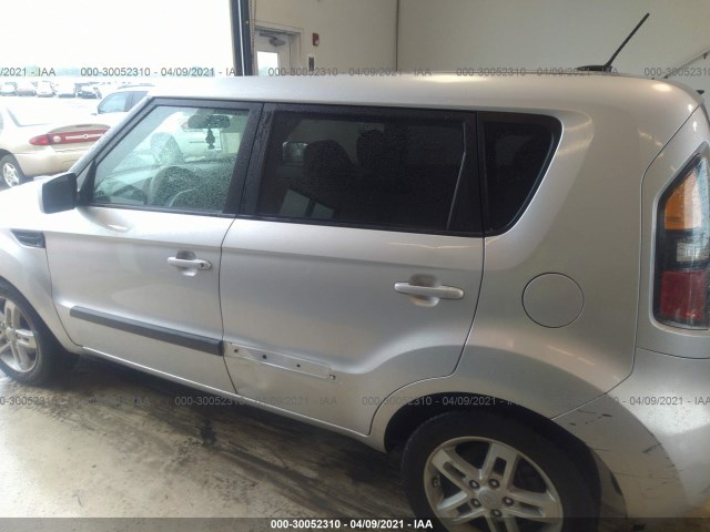 Photo 5 VIN: KNDJT2A2XB7708743 - KIA SOUL 