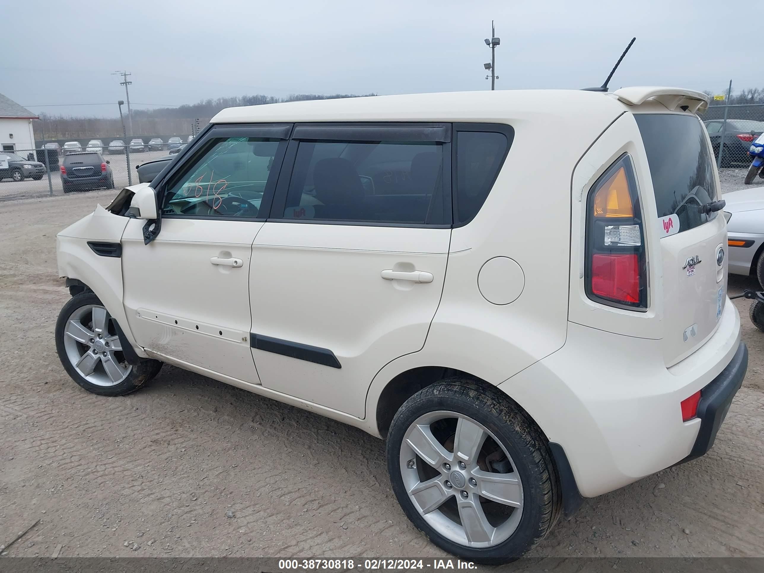 Photo 13 VIN: KNDJT2A2XB7718186 - KIA SOUL 