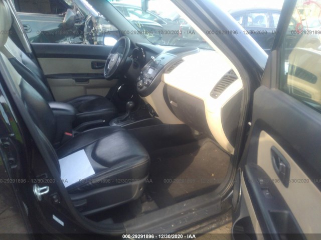 Photo 4 VIN: KNDJT2A2XB7734789 - KIA SOUL 