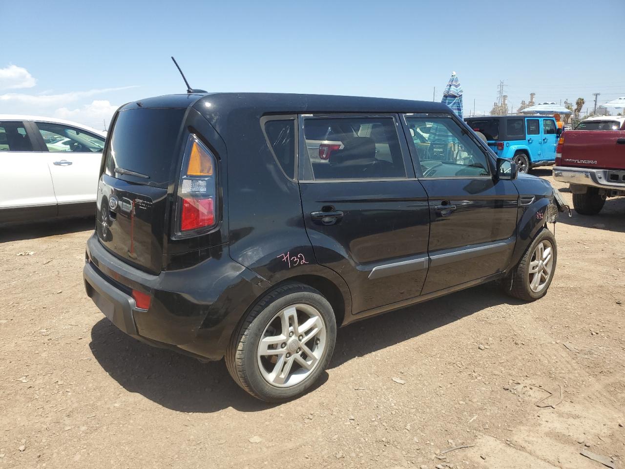 Photo 2 VIN: KNDJT2A2XB7736462 - KIA SOUL 