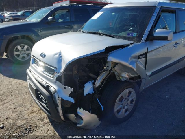 Photo 5 VIN: KNDJT2A50C7424520 - KIA SOUL 