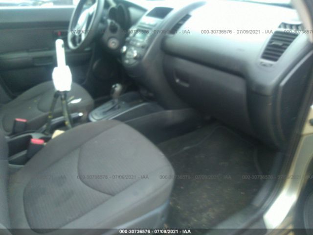 Photo 4 VIN: KNDJT2A50D7551365 - KIA SOUL 