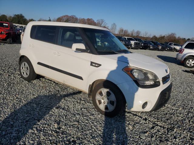 Photo 3 VIN: KNDJT2A50D7570885 - KIA SOUL 