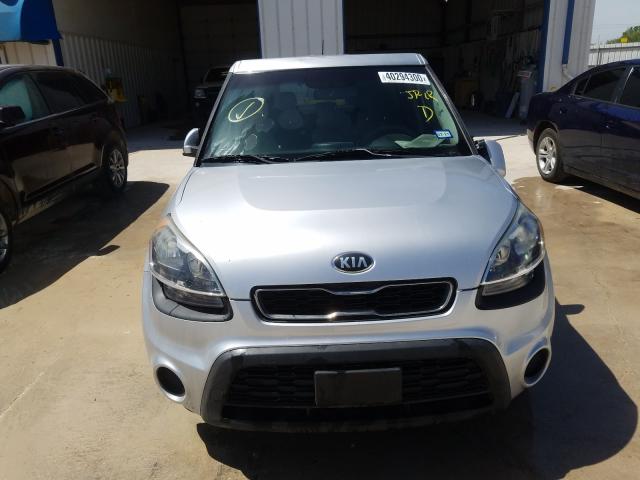 Photo 8 VIN: KNDJT2A50D7764994 - KIA SOUL 