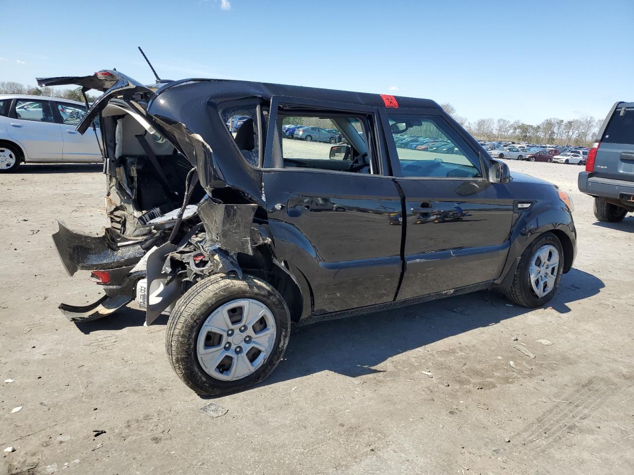 Photo 2 VIN: KNDJT2A50D7770777 - KIA SOUL 