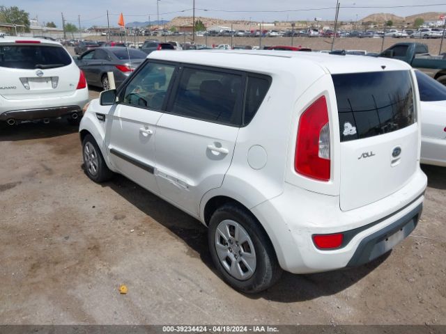 Photo 2 VIN: KNDJT2A51C7389390 - KIA SOUL 