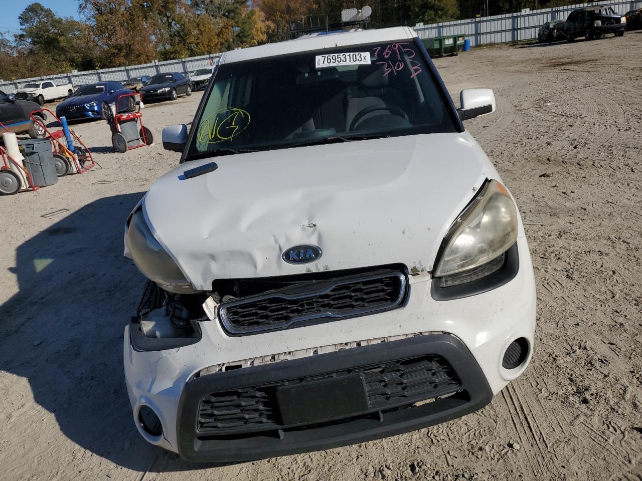 Photo 4 VIN: KNDJT2A51C7450995 - KIA SOUL 