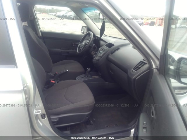 Photo 4 VIN: KNDJT2A51D7544926 - KIA SOUL 