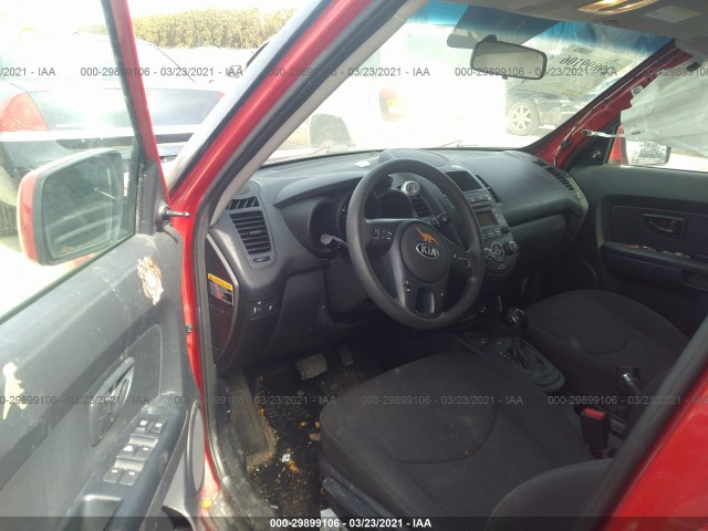 Photo 4 VIN: KNDJT2A51D7549995 - KIA SOUL 