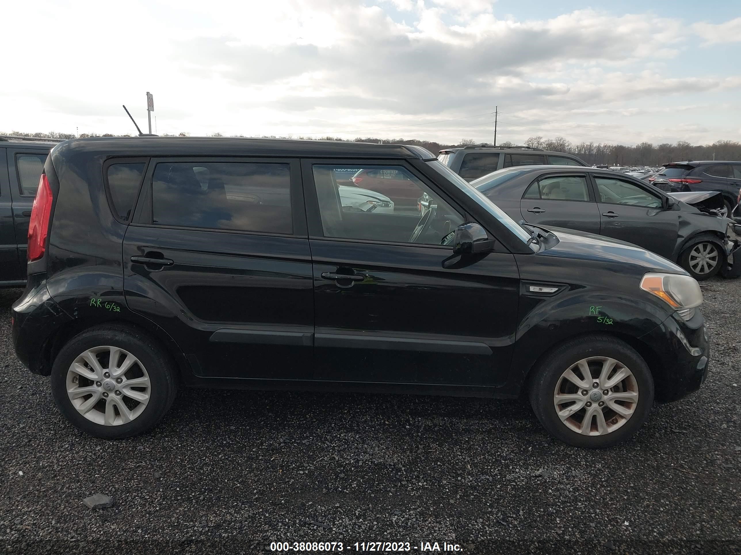 Photo 13 VIN: KNDJT2A51D7753261 - KIA SOUL 