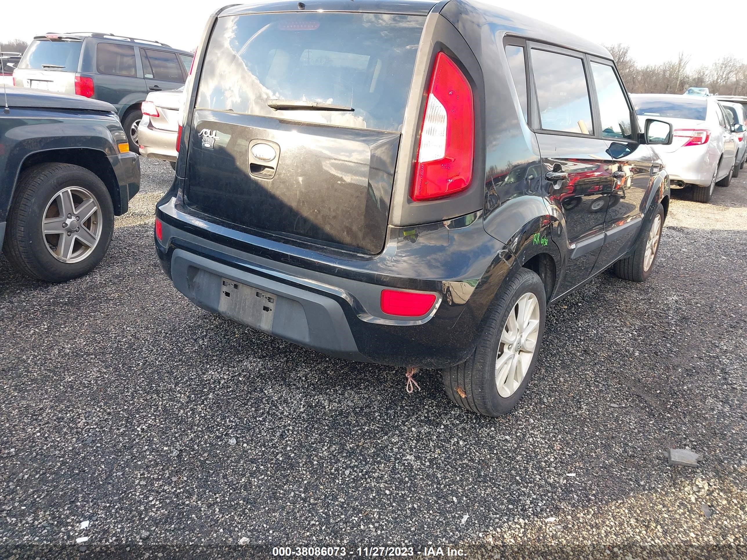 Photo 3 VIN: KNDJT2A51D7753261 - KIA SOUL 