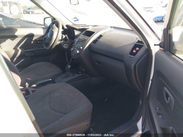 Photo 4 VIN: KNDJT2A51D7771579 - KIA SOUL 