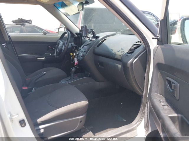 Photo 4 VIN: KNDJT2A51D7772859 - KIA SOUL 