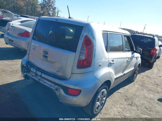 Photo 3 VIN: KNDJT2A52C7424504 - KIA SOUL 