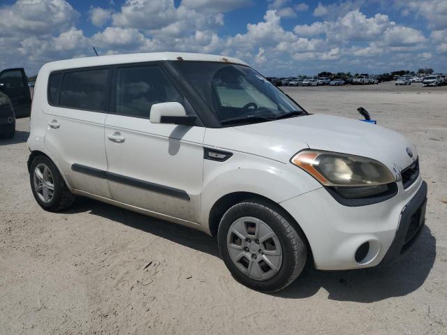 Photo 3 VIN: KNDJT2A52D7497745 - KIA SOUL 